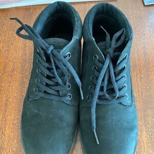 Z Timberland Women’s Dausette Chukka Black Sneaker Boots size 8.5